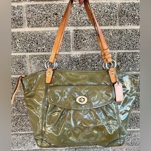 Coach green patent leather shoulder bag